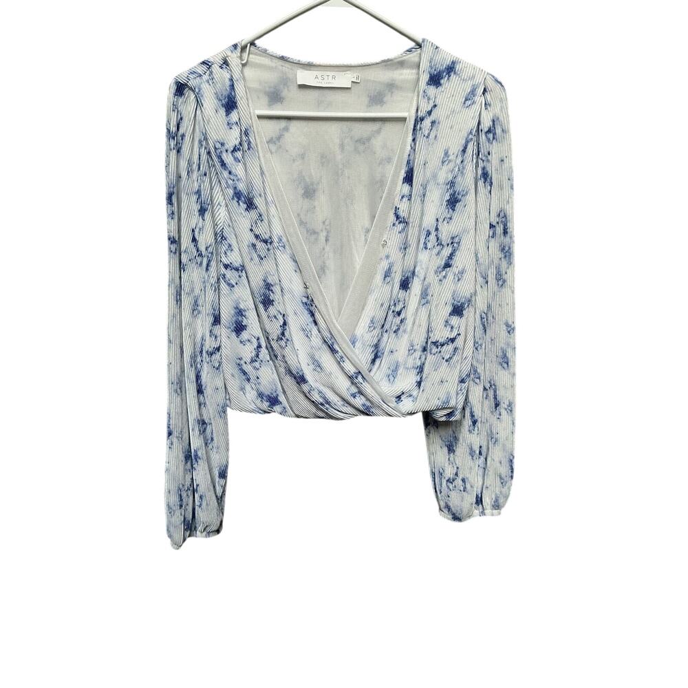 ASTR Large Ribbed Knit Long Sleeve Top Blue Tie-Dye